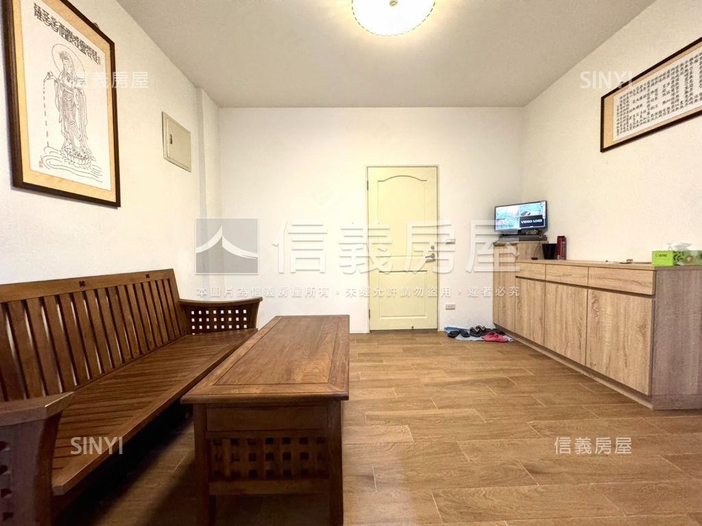 稀有中興路裝潢透天房屋室內格局與周邊環境