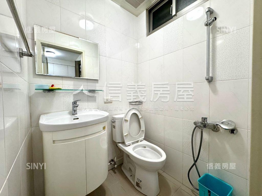 稀有中興路裝潢透天房屋室內格局與周邊環境