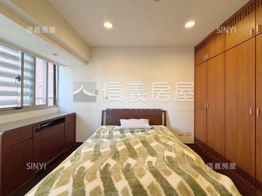 法國臻品晨曦眺望１０１房屋室內格局與周邊環境