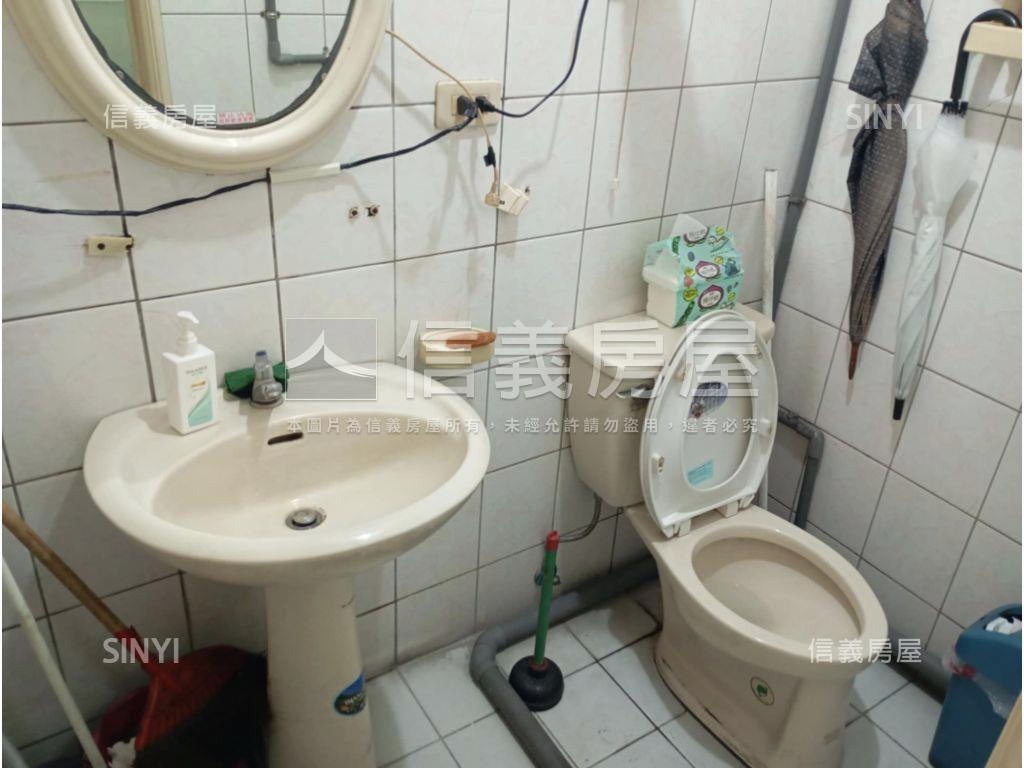 中華路精華店面房屋室內格局與周邊環境