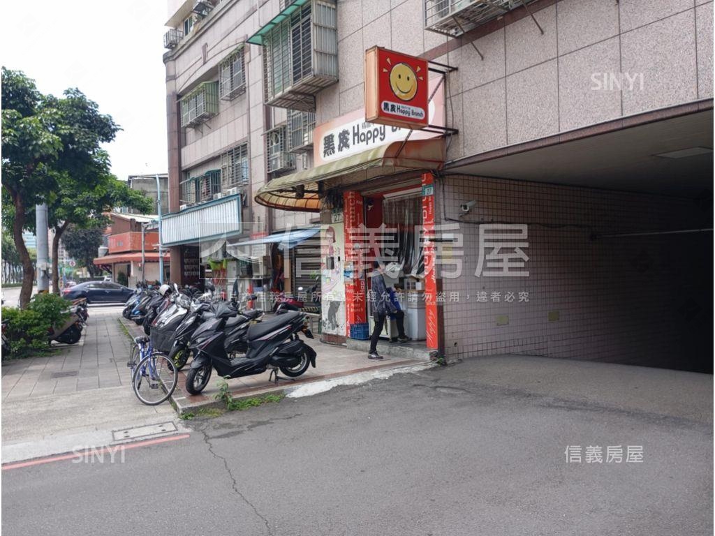 中華路精華店面房屋室內格局與周邊環境