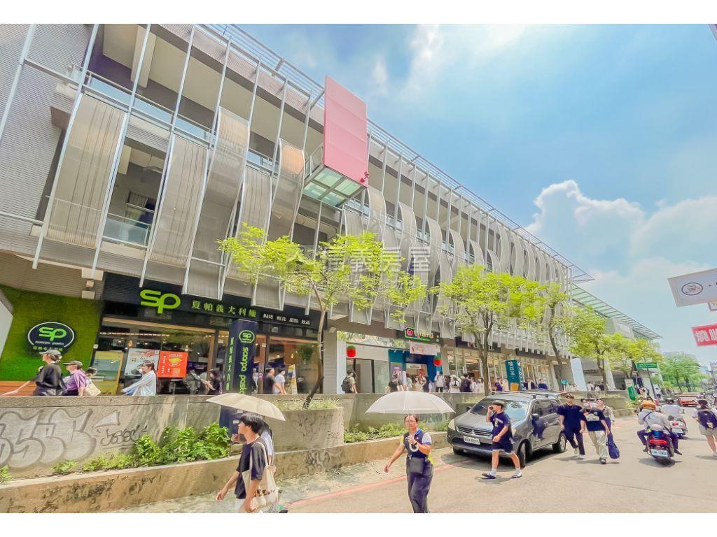 逢甲文華公寓陽台三大套房房屋室內格局與周邊環境