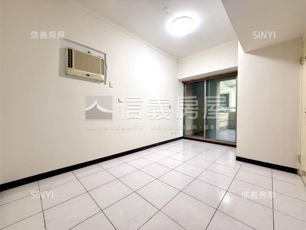 東區鄉城大鎮露台兩房車位房屋室內格局與周邊環境