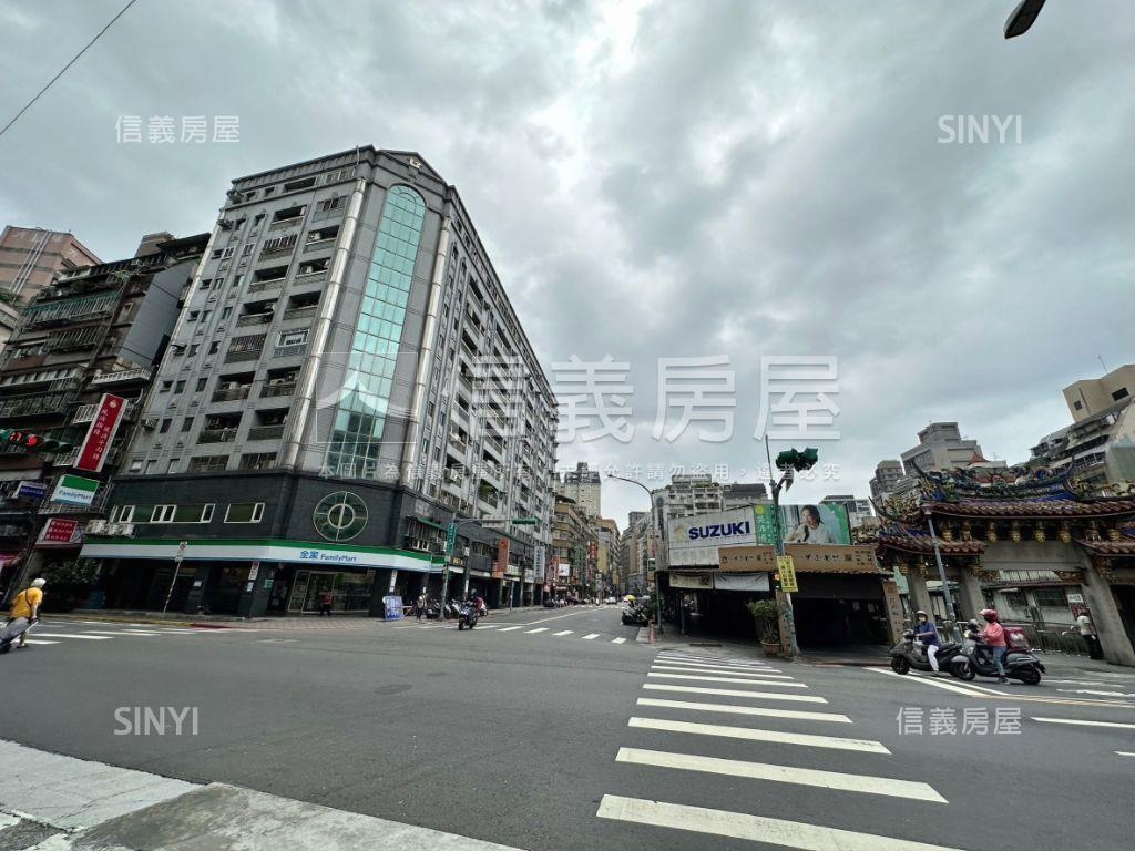 誠心出售★三房電梯近西門房屋室內格局與周邊環境