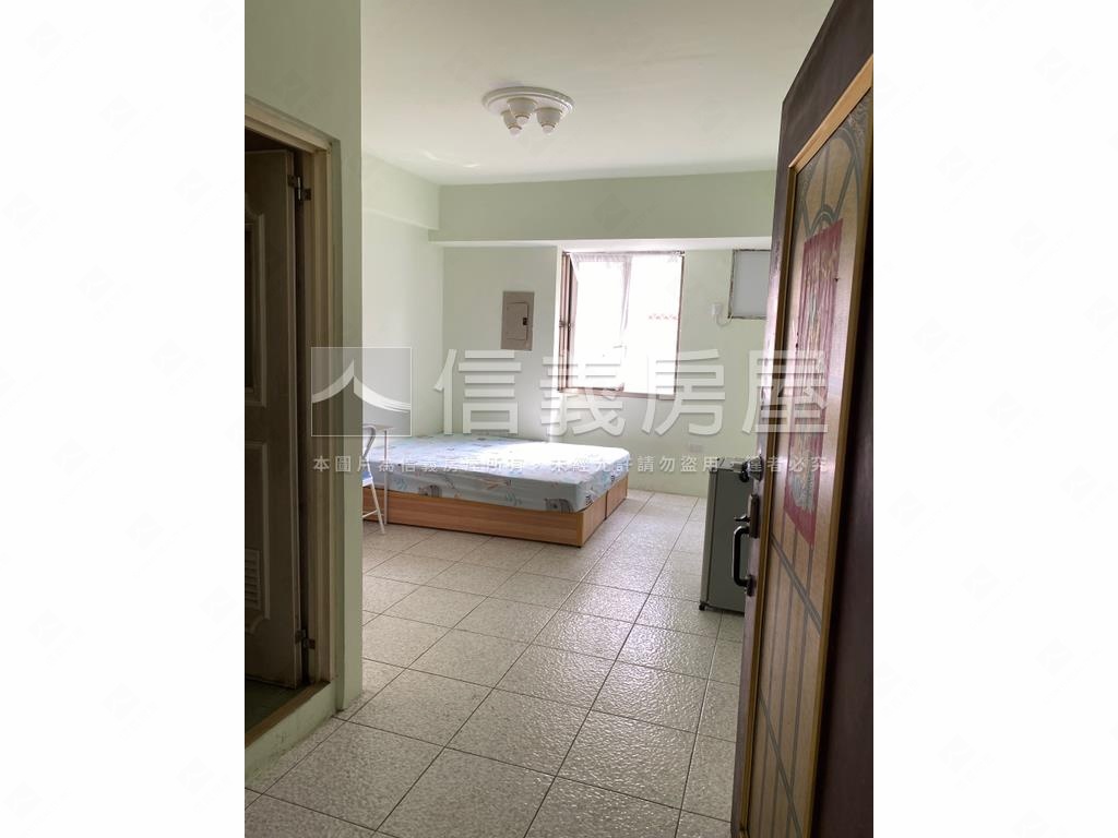 中華路整新套房Ａ房屋室內格局與周邊環境