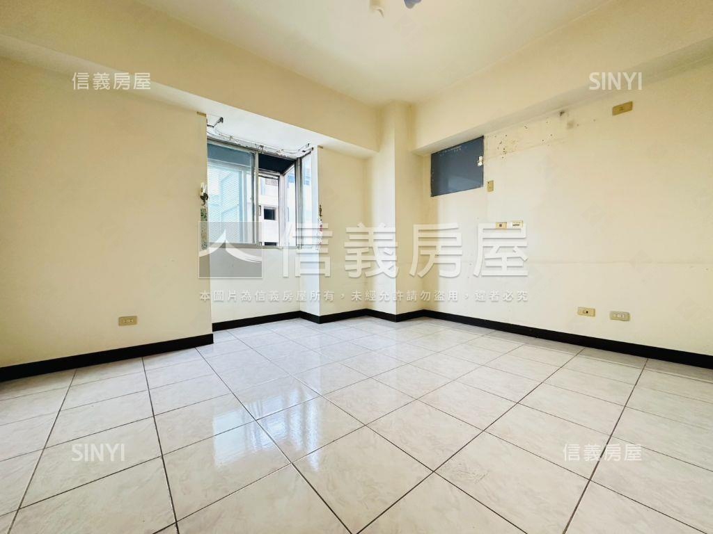 專任●精武商圈三房車位房屋室內格局與周邊環境