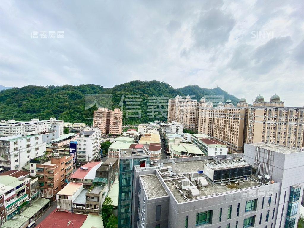 台北大學城＊次頂樓景觀戶房屋室內格局與周邊環境