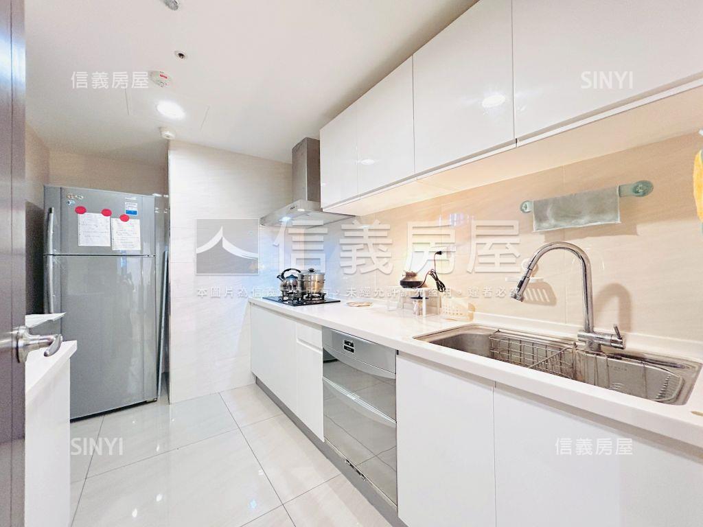 青埔高鐵國家苑精美三房房屋室內格局與周邊環境