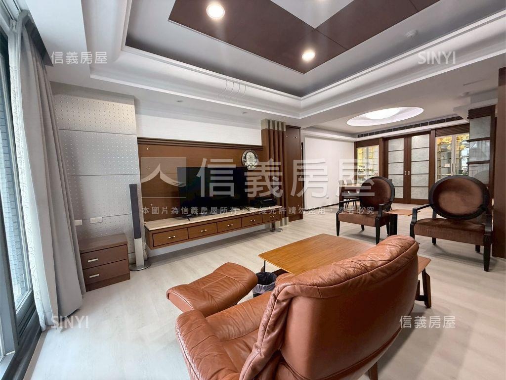 專任順天首席四房雙車位房屋室內格局與周邊環境