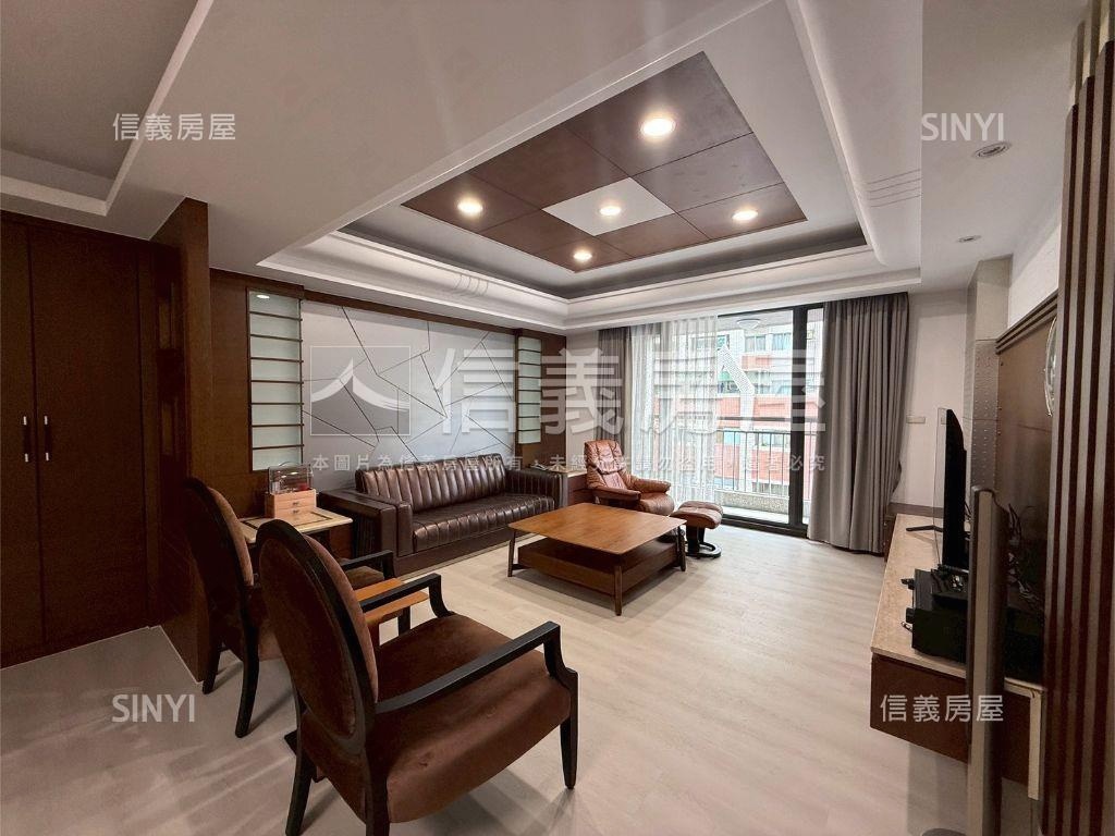 專任順天首席四房雙車位房屋室內格局與周邊環境