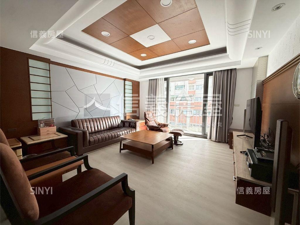 專任順天首席四房雙車位房屋室內格局與周邊環境