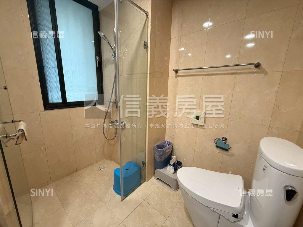 專任順天首席四房雙車位房屋室內格局與周邊環境