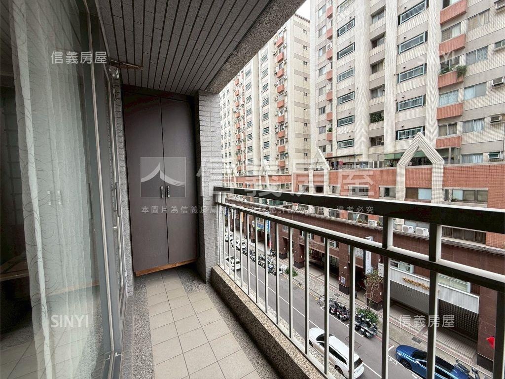 專任順天首席四房雙車位房屋室內格局與周邊環境