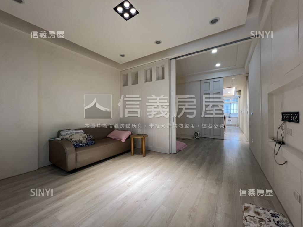 近公所朝東南裝潢透天房屋室內格局與周邊環境