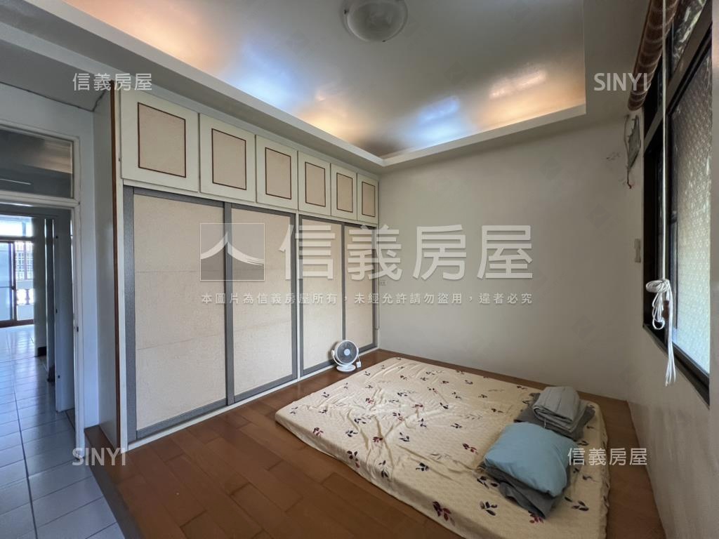 近公所朝東南裝潢透天房屋室內格局與周邊環境