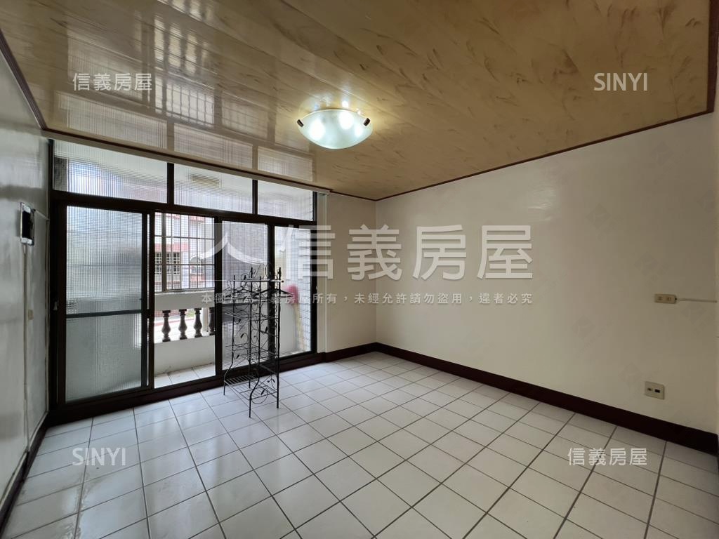 近公所朝東南裝潢透天房屋室內格局與周邊環境
