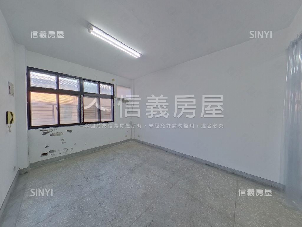 近市場整棟透天金店面房屋室內格局與周邊環境