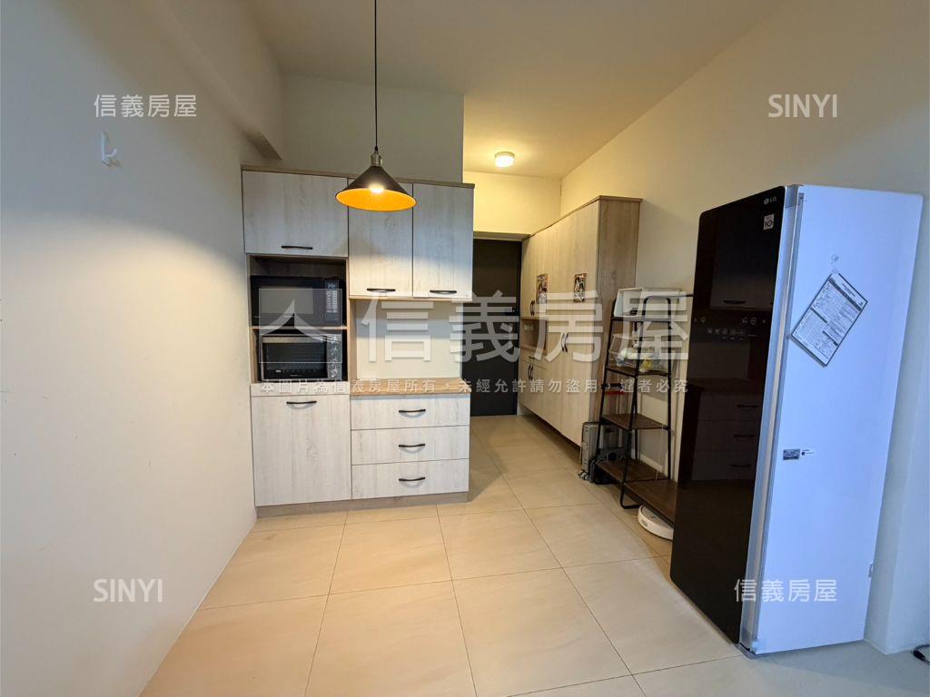 環宇市溫馨三房平車房屋室內格局與周邊環境