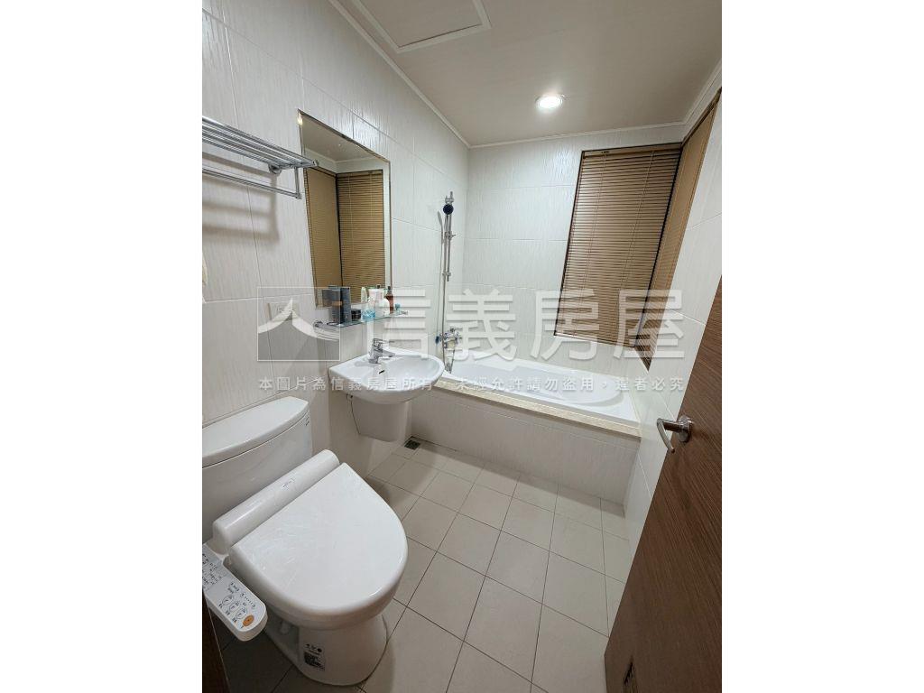 環宇市溫馨三房平車房屋室內格局與周邊環境