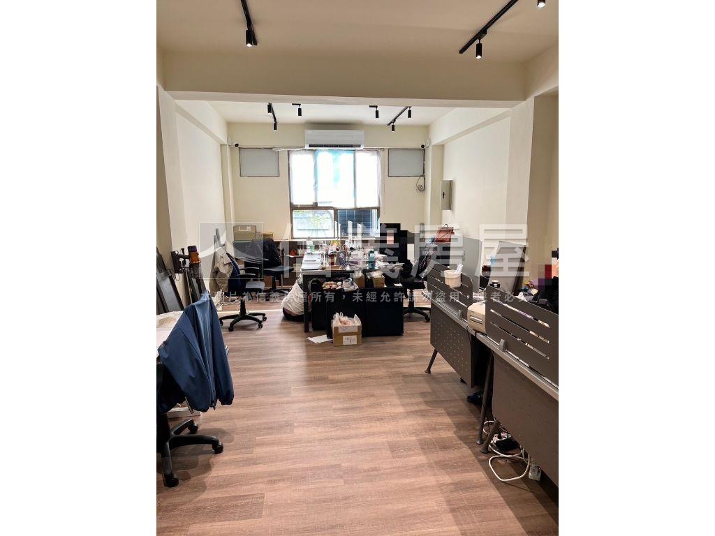 公益文心路旁金透店房屋室內格局與周邊環境