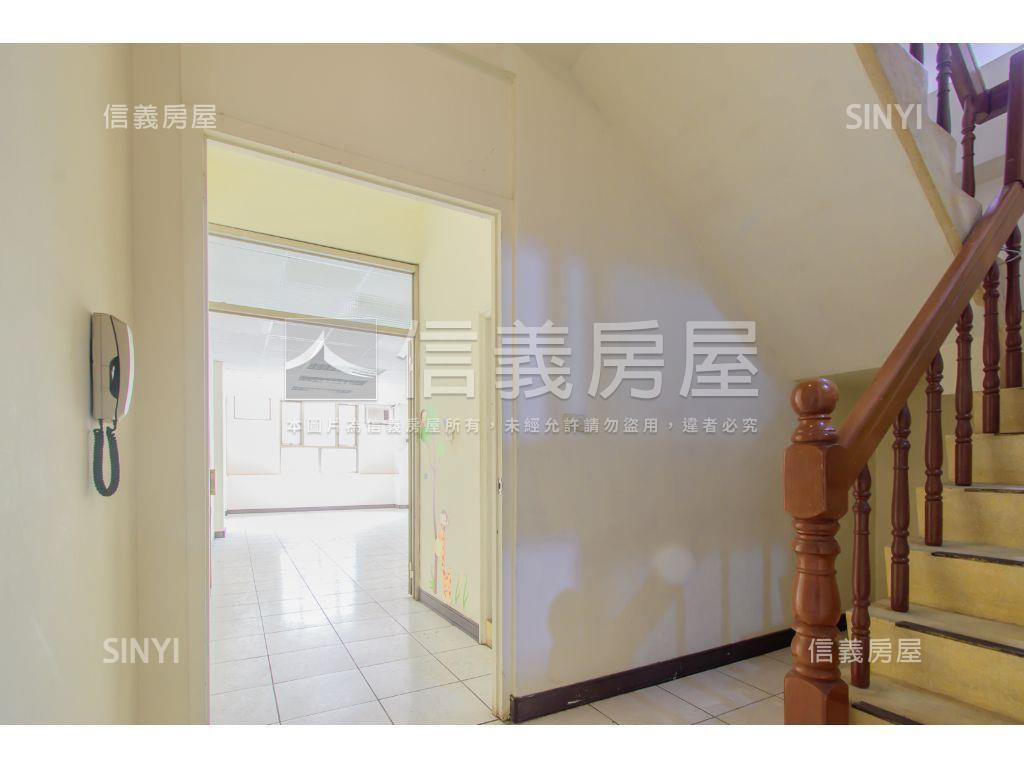 公益文心路旁金透店房屋室內格局與周邊環境