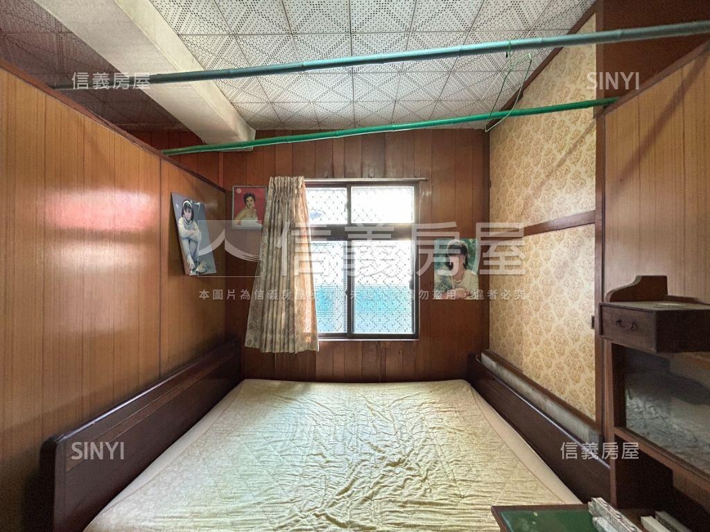 臨路邊間前後庭院日式洋房房屋室內格局與周邊環境