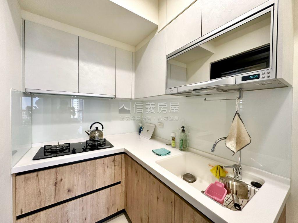 心悅高樓精裝稀有雙平車房屋室內格局與周邊環境