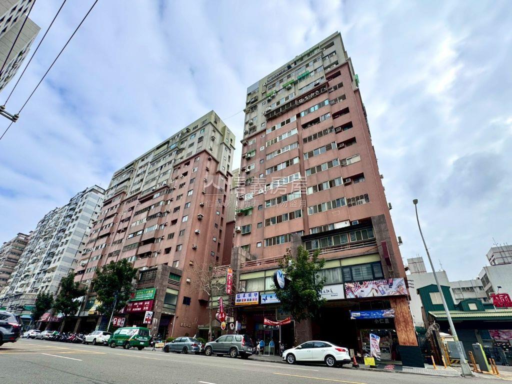 水湳稀有四房美宅房屋室內格局與周邊環境