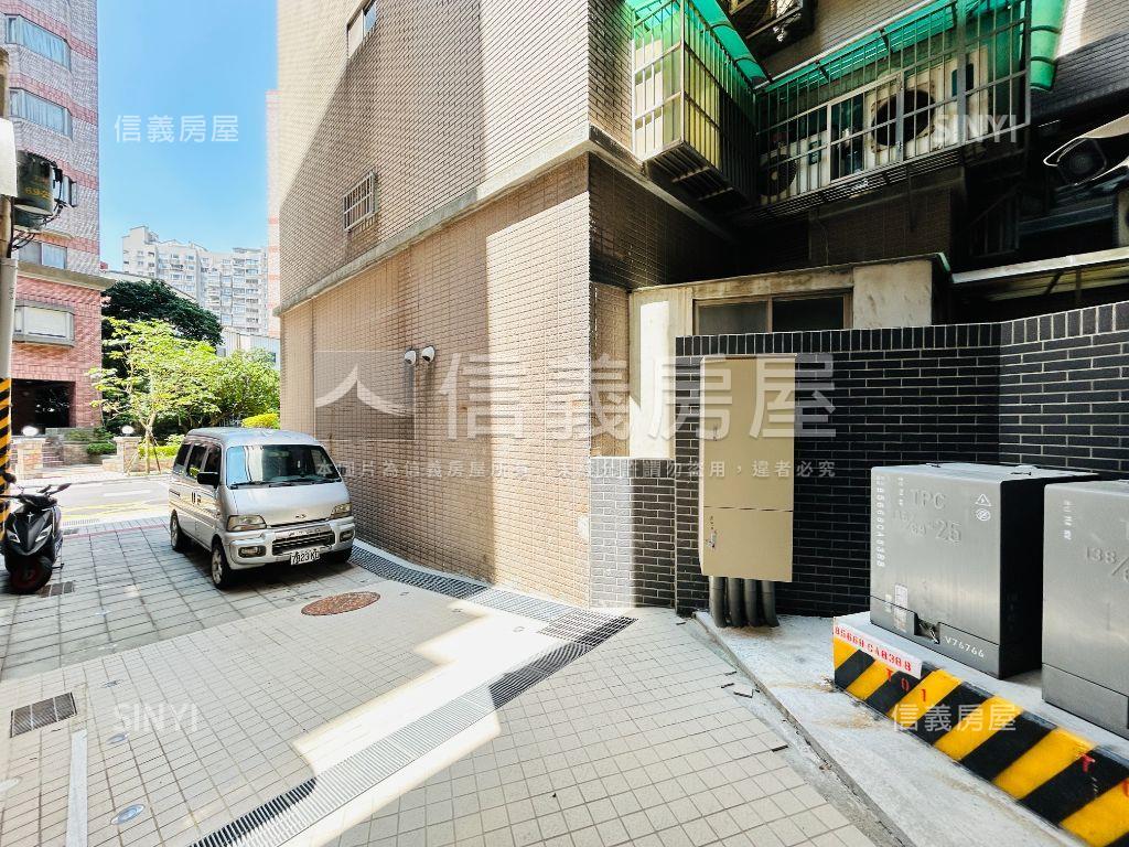 淡金逸品華廈四樓房屋室內格局與周邊環境