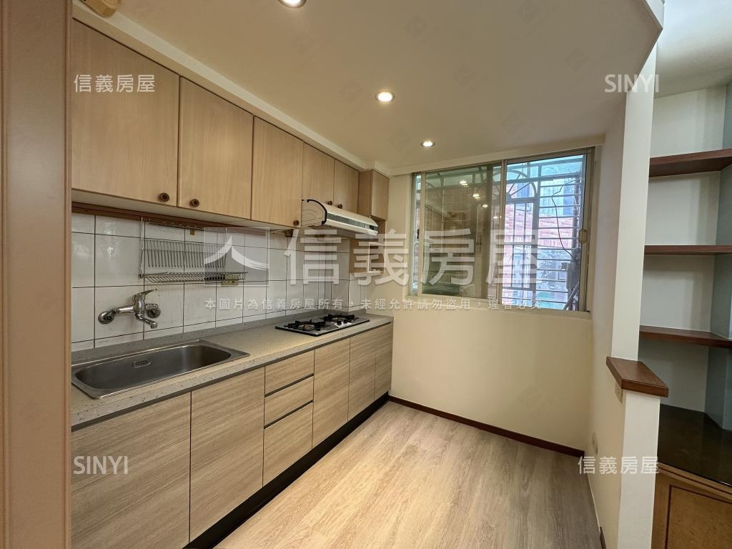 天母國小電梯採光兩房房屋室內格局與周邊環境