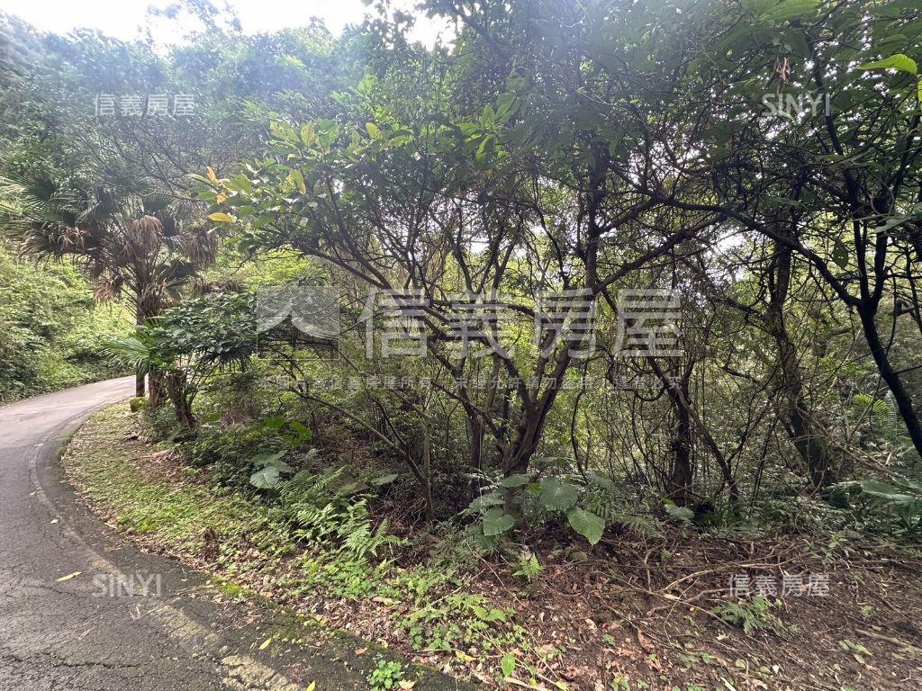 基隆七堵丙種建築用地３０房屋室內格局與周邊環境