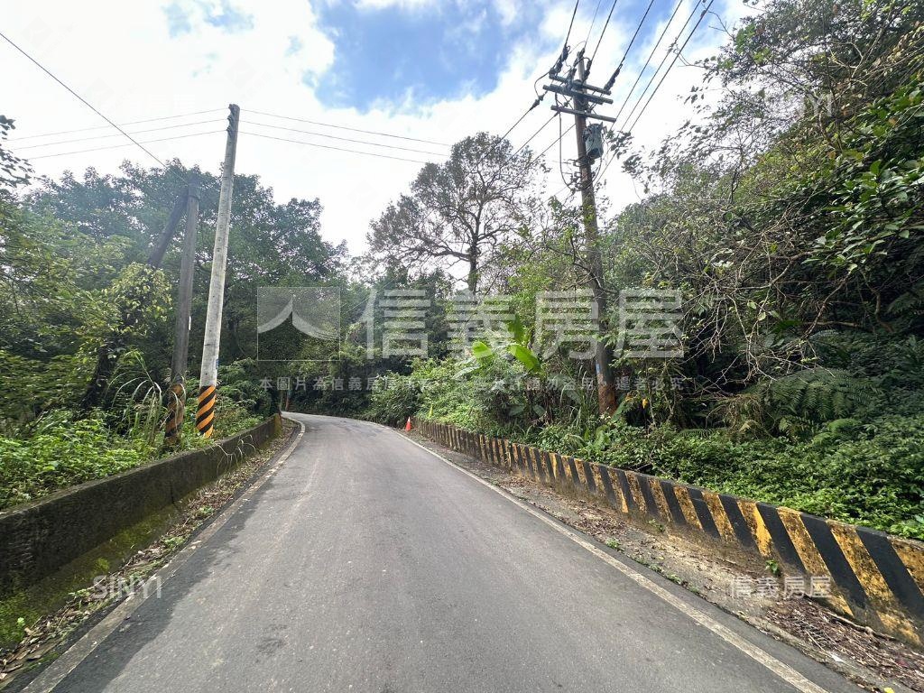 基隆七堵丙種建築用地３０房屋室內格局與周邊環境
