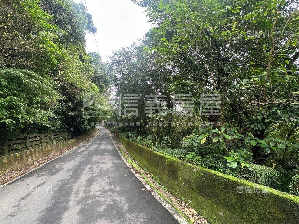 基隆七堵丙種建築用地３０房屋室內格局與周邊環境