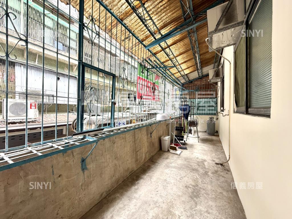 中正路黃金商圈精美二樓房屋室內格局與周邊環境