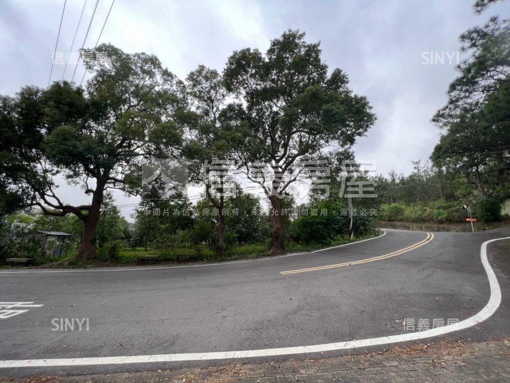 苗栗３面臨路開心農場房屋室內格局與周邊環境