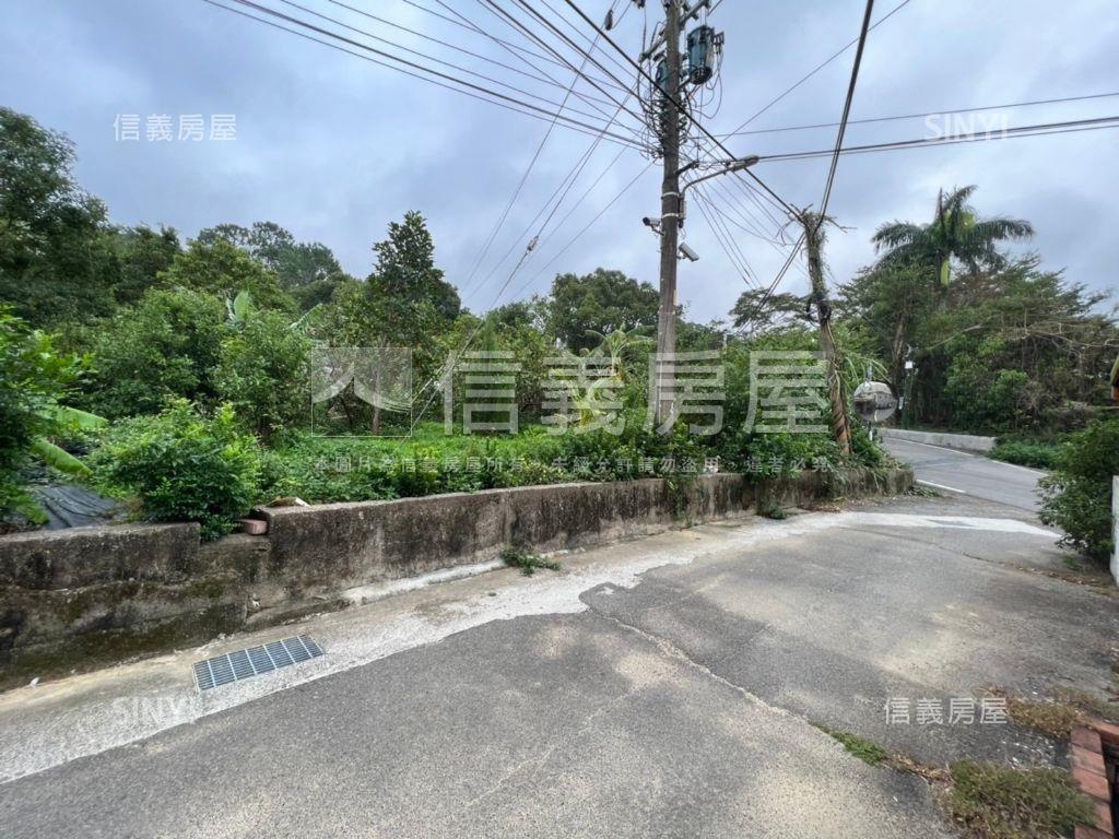 苗栗３面臨路開心農場房屋室內格局與周邊環境