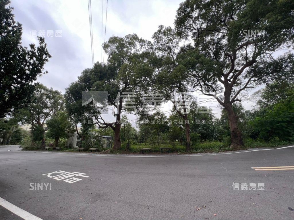苗栗３面臨路開心農場房屋室內格局與周邊環境