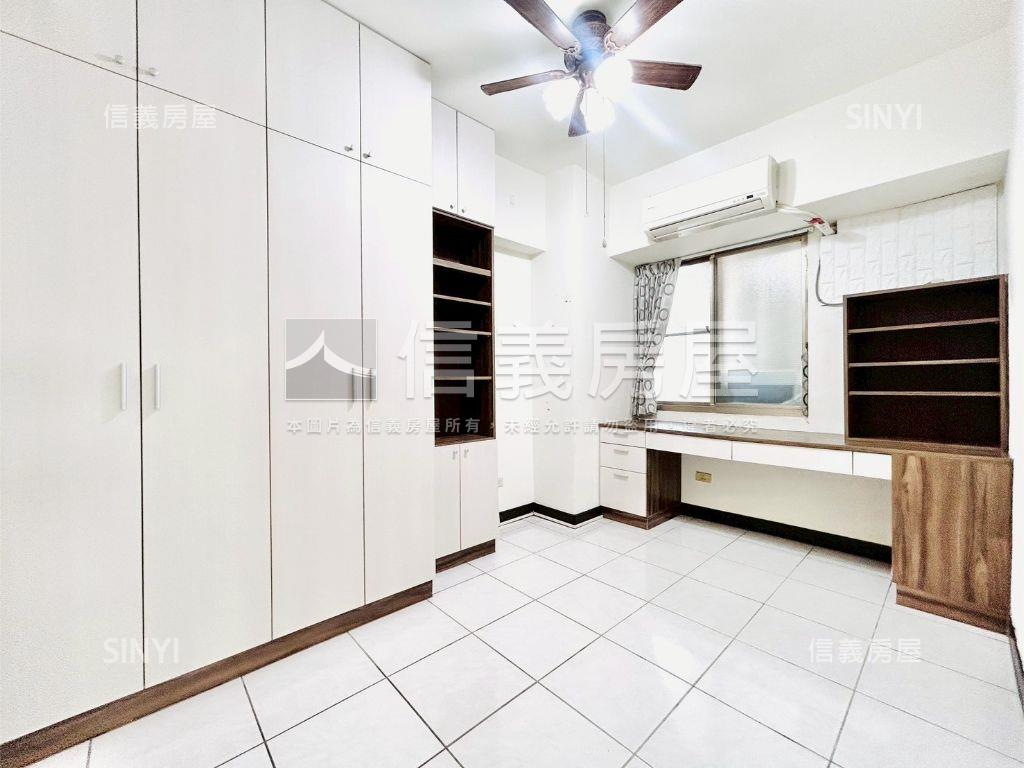 逢甲商圈採光漂亮美兩房房屋室內格局與周邊環境