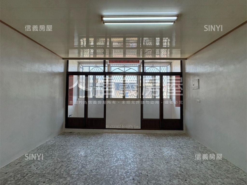 近家樂福透天房屋室內格局與周邊環境