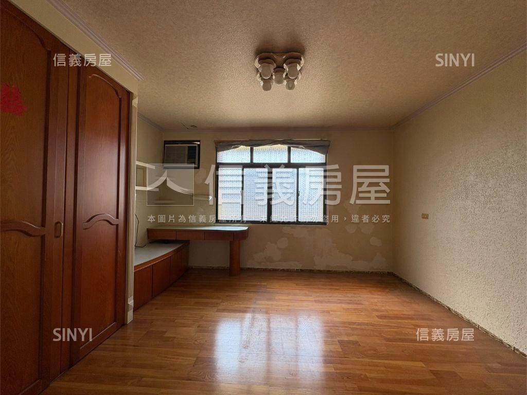 近家樂福透天房屋室內格局與周邊環境