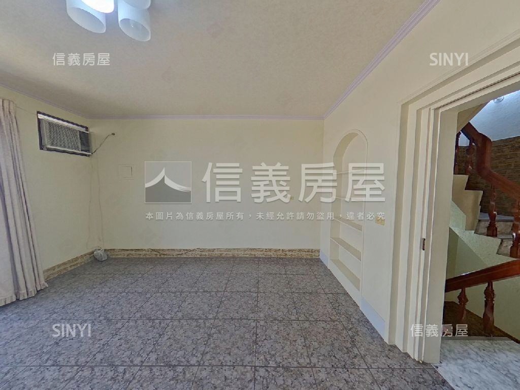 近家樂福透天房屋室內格局與周邊環境