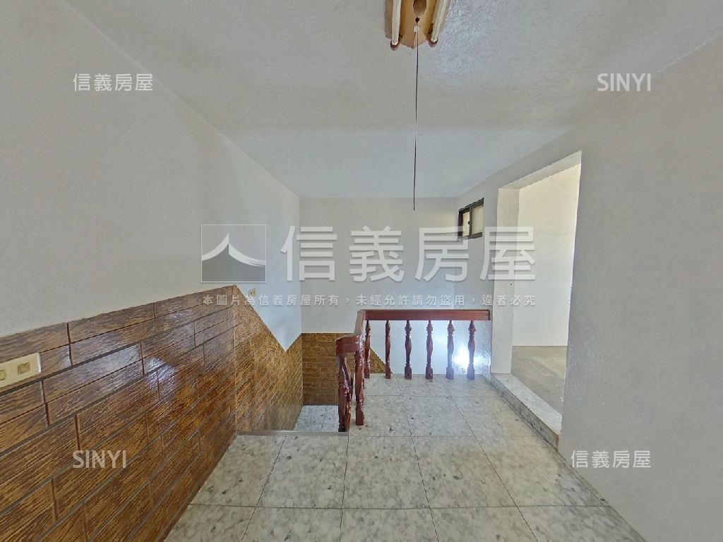 近家樂福透天房屋室內格局與周邊環境