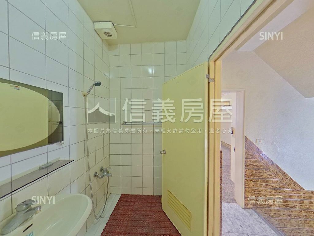 近家樂福透天房屋室內格局與周邊環境