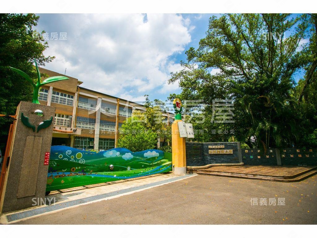 溫泉電梯首購好屋房屋室內格局與周邊環境