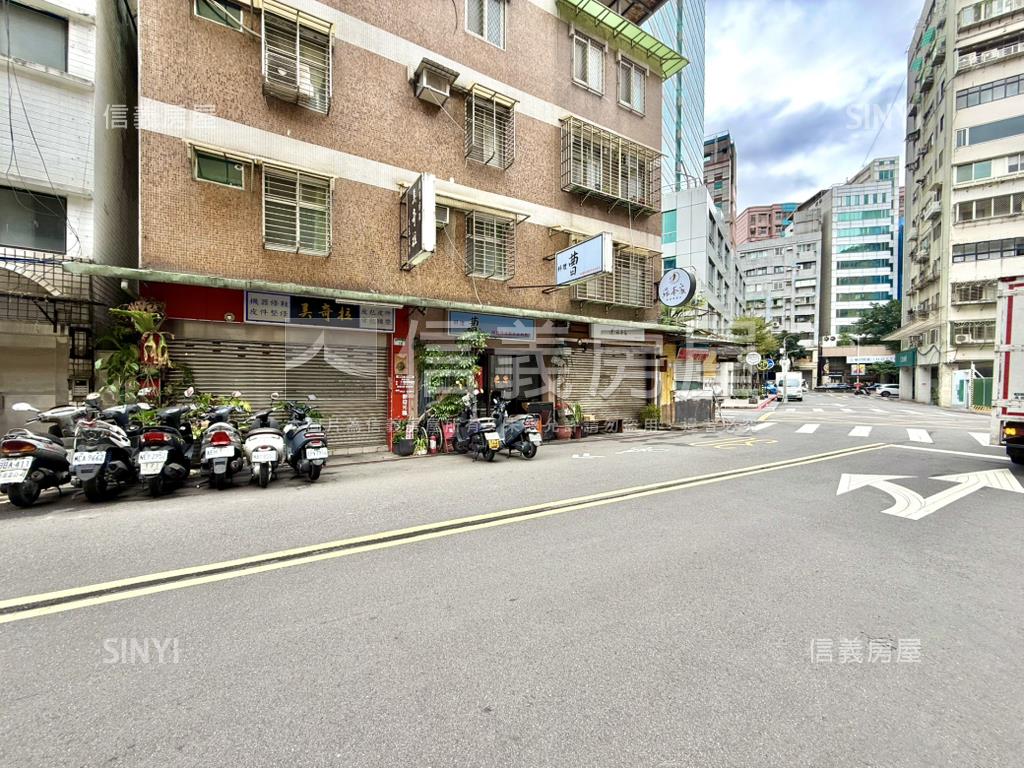 【新接】世貿電梯三房房屋室內格局與周邊環境