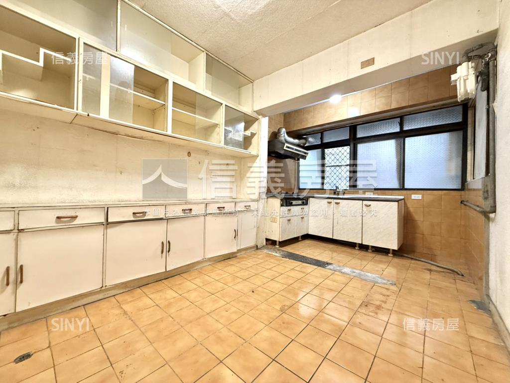 【新接】世貿電梯三房房屋室內格局與周邊環境