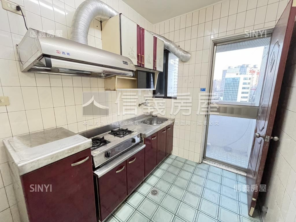 友利園稀有釋出低總價兩房房屋室內格局與周邊環境