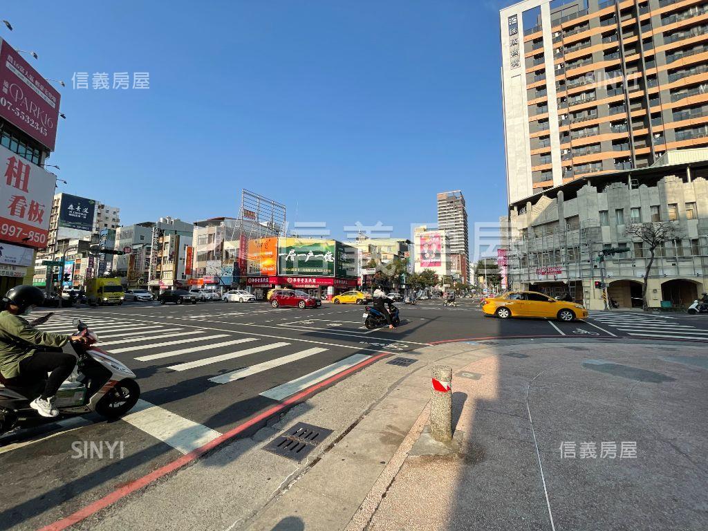 七賢二路．精華地段金店面房屋室內格局與周邊環境