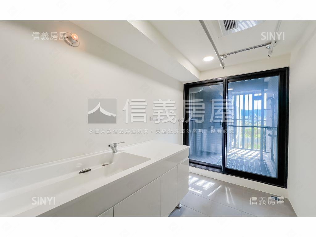 鉅虹嵐Ｃａｓａ三房平車房屋室內格局與周邊環境