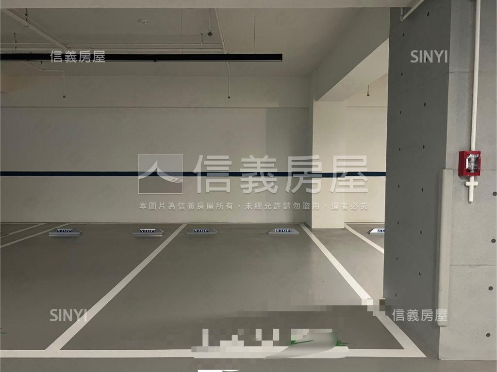 鉅虹嵐Ｃａｓａ三房平車房屋室內格局與周邊環境